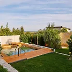 Apartament Vineyard19 *